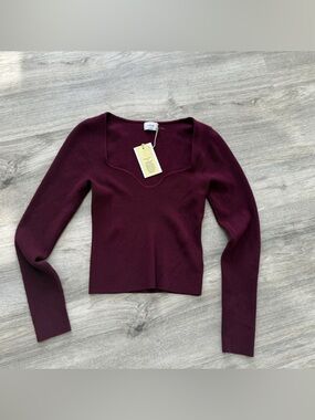 Wilfred Women's Burgundy V-Neck Long Sleeve Top